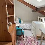 Joli Petit Duplex Lumineux Et Au Calme