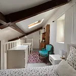 Joli Petit Duplex Lumineux Et Au Calme