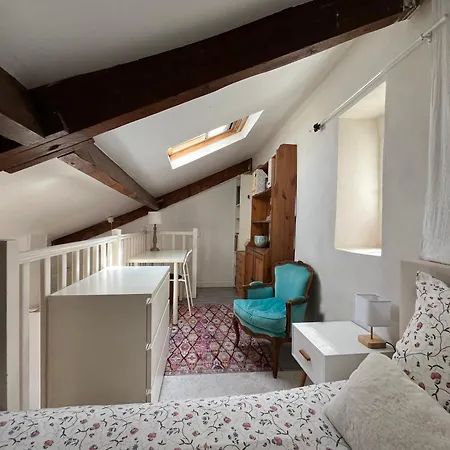 Joli Petit Duplex Lumineux Et Au Calme Appartamento *