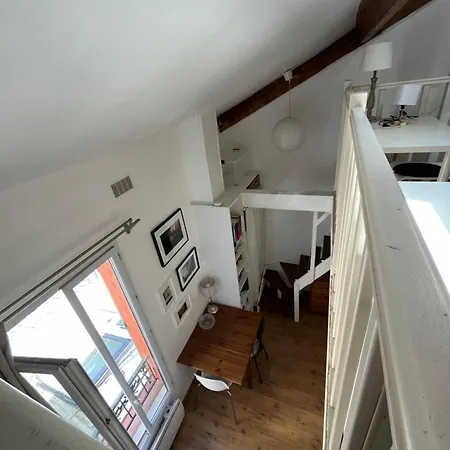 Joli Petit Duplex Lumineux Et Au Calme Appartamento Parigi