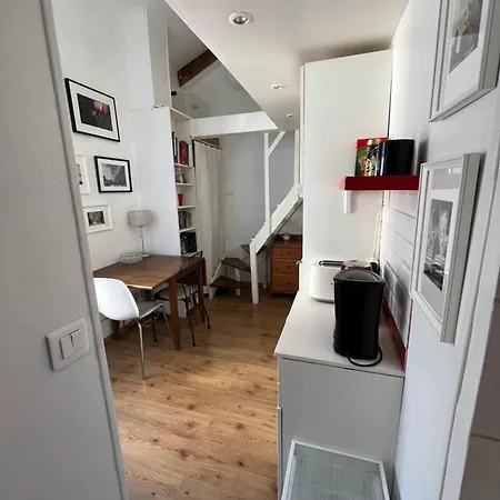 Appartamento Joli Petit Duplex Lumineux Et Au Calme Parigi